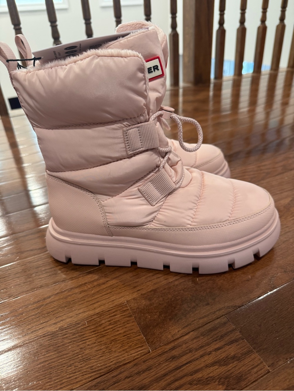 NWT Hunter Womens Moon Lug Sole Insulated Waterproof Booties in light natural - Picture 3 of 13